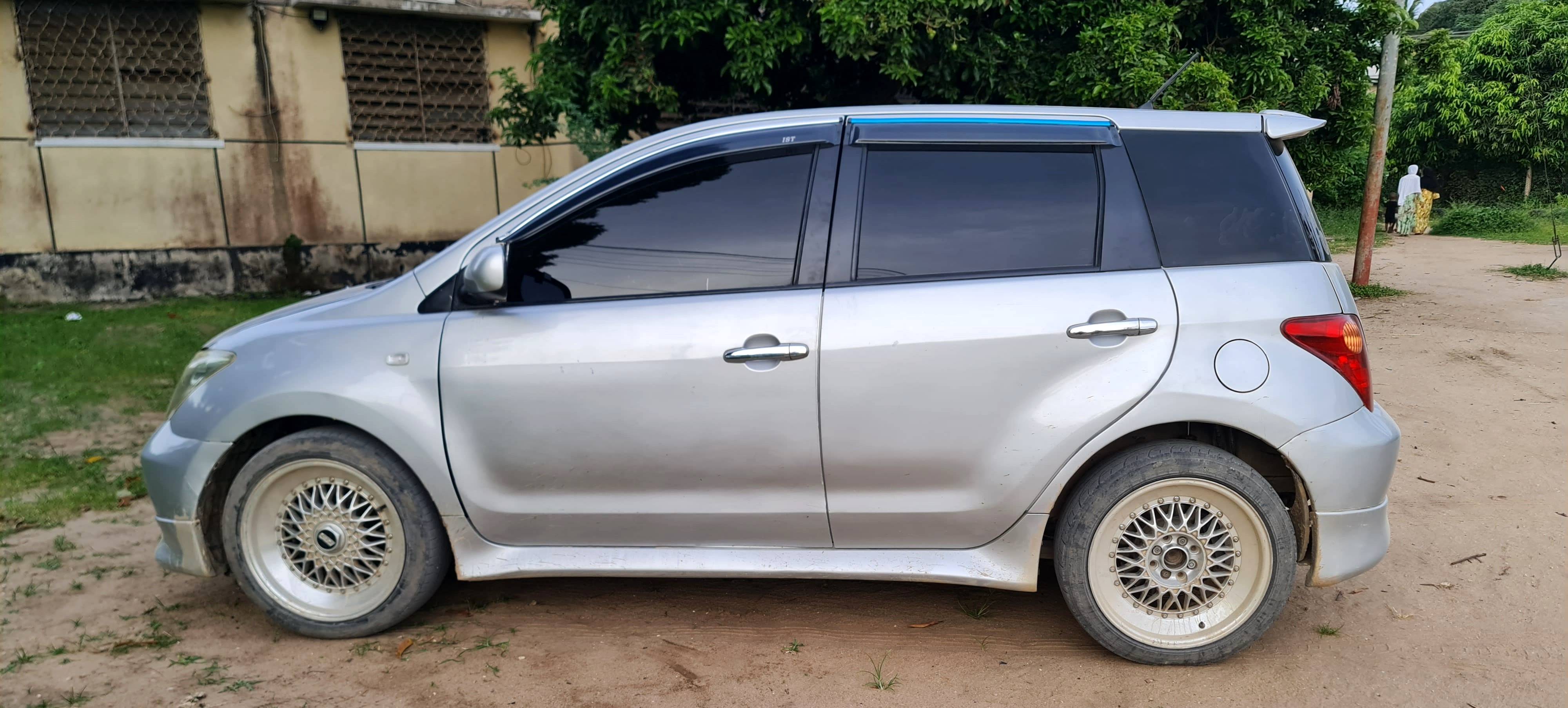 Toyota IST